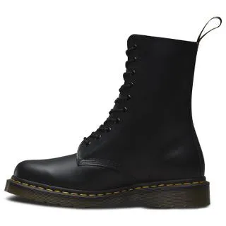 1490 Black Smooth Boots