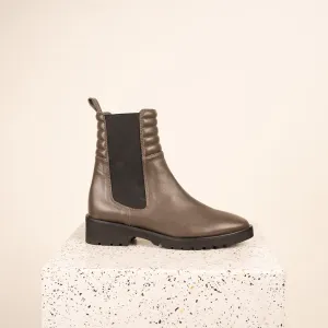 Fashionable Chunky-soled Chelsea Boots